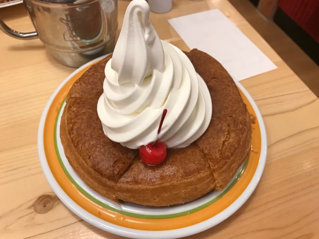 コメダ珈琲店のシロノワール