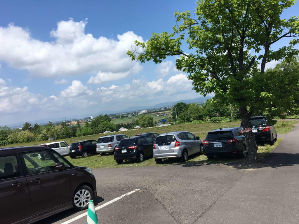 旭山コナール ハナサクカフェの駐車場